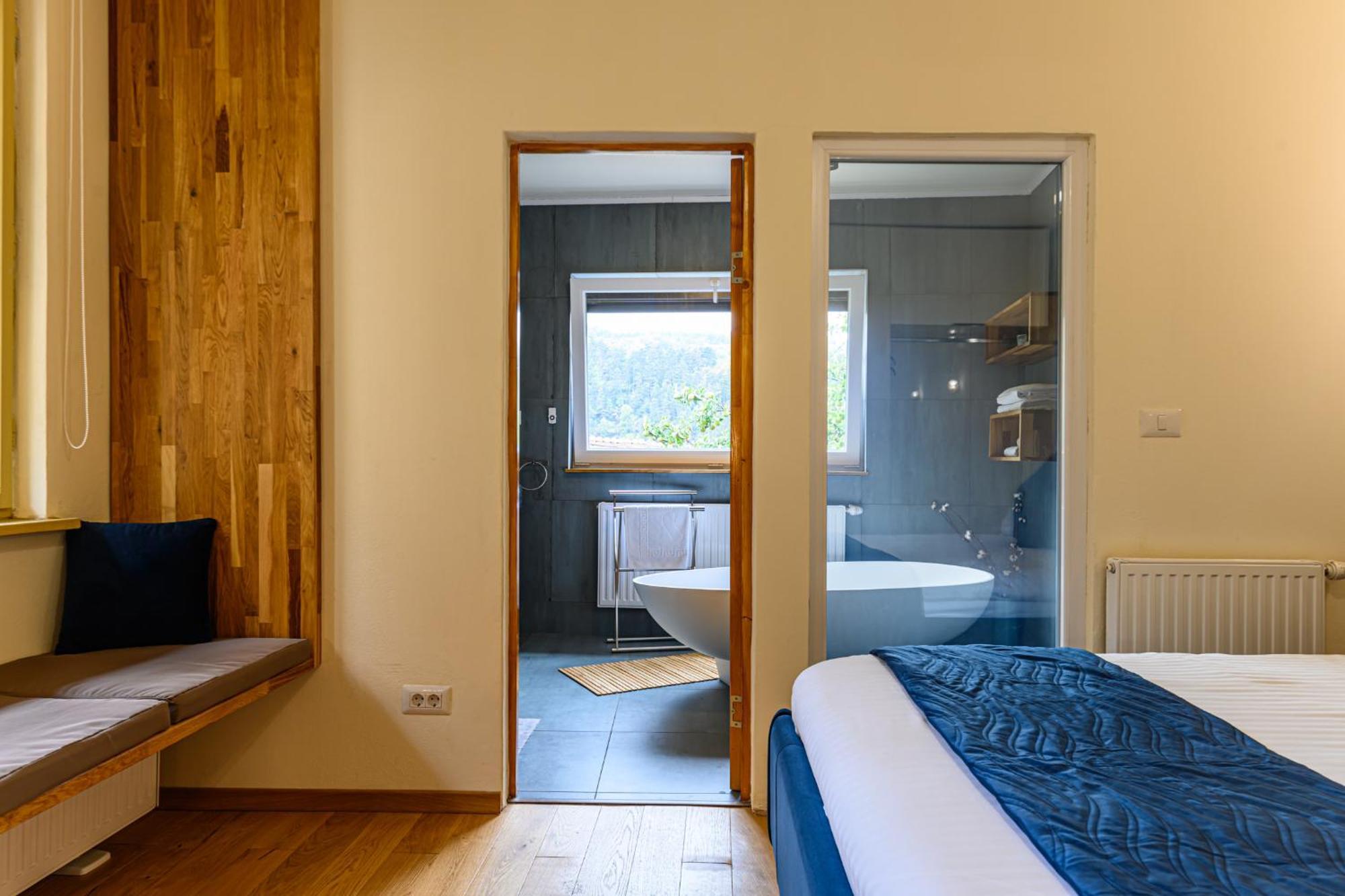 Lagom - Hot Tub Hideout บราชอฟ ภายนอก รูปภาพ
