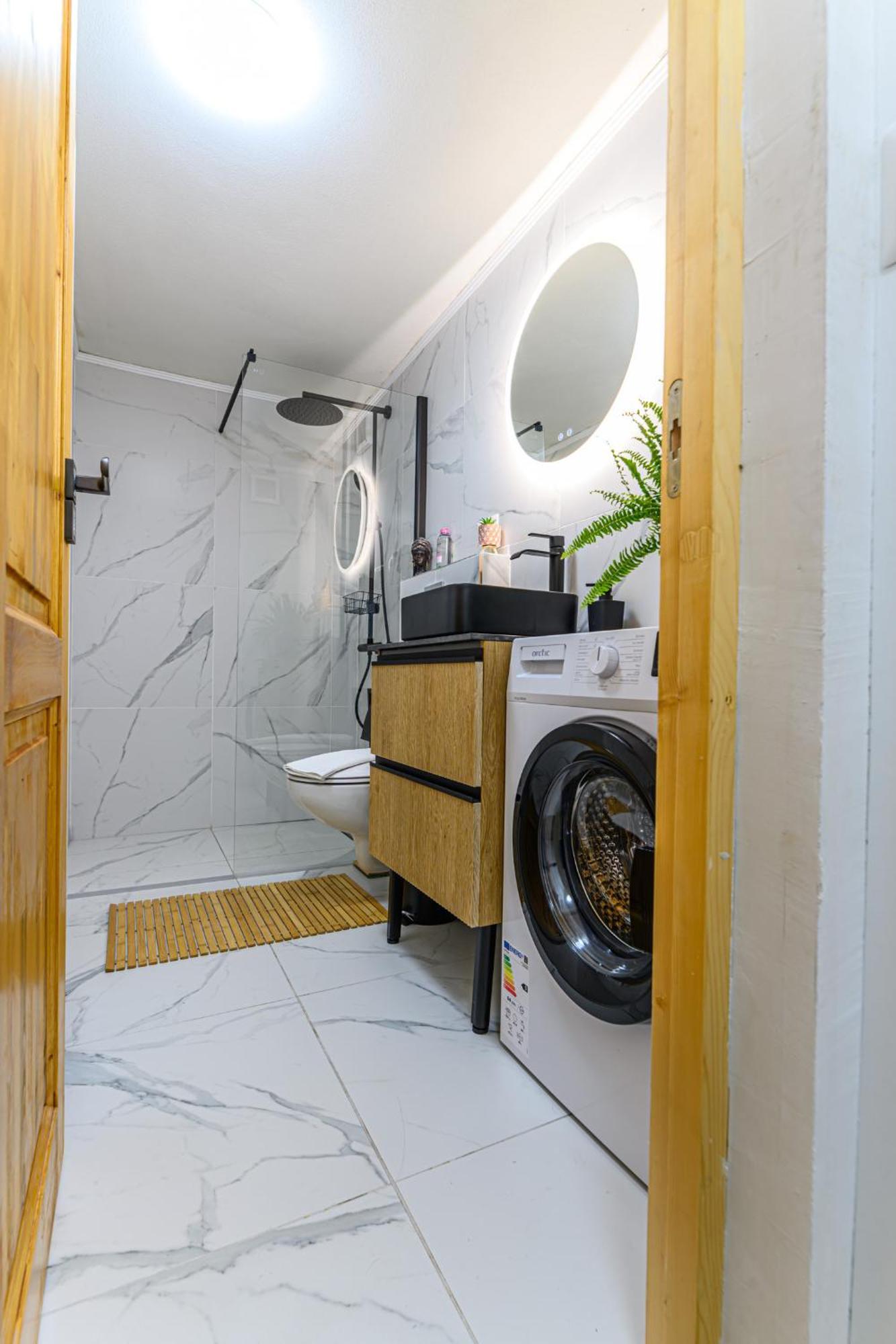 Lagom - Hot Tub Hideout บราชอฟ ภายนอก รูปภาพ
